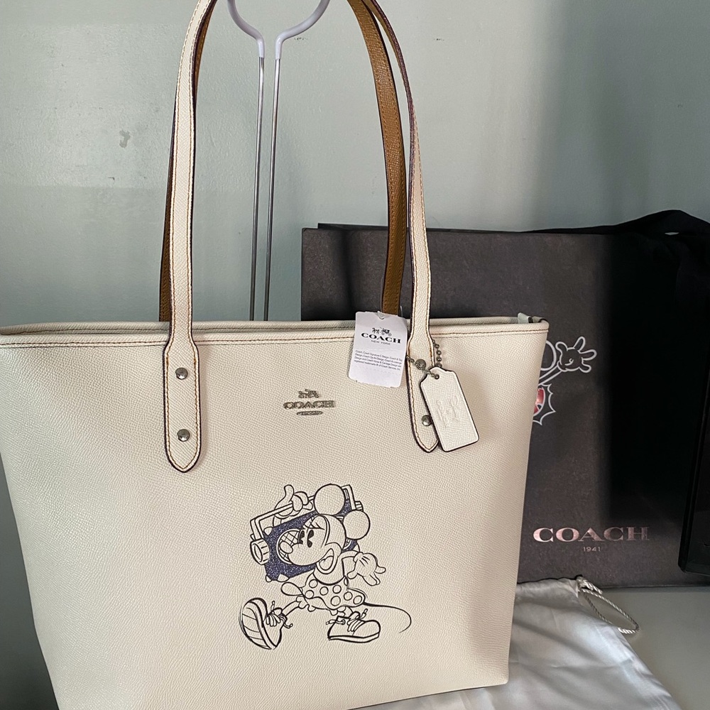 Disney X Coach limited Edition tote bag with Minnie Mouse motif